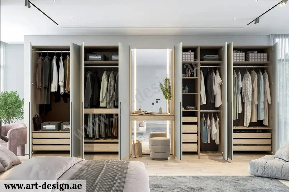 تسريحة مدمجة في خزانة الملابس