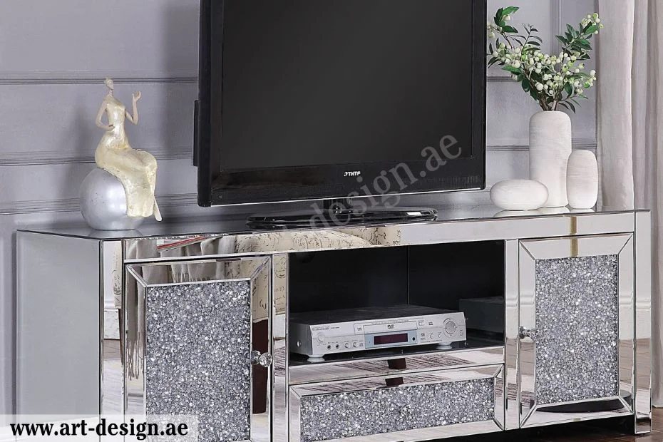 أفكار مبتكرة لتصاميم طاولات تلفزيون تجذب الأنظار 9 طاولة التلفزيون من المرايا