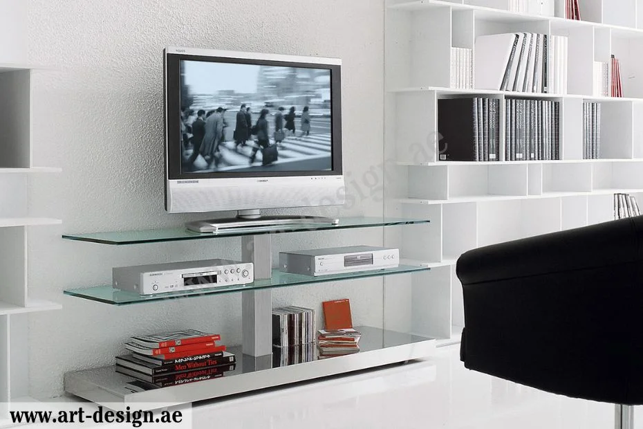أفكار مبتكرة لتصاميم طاولات تلفزيون تجذب الأنظار 10 طاولة تلفزيون من الزجاج