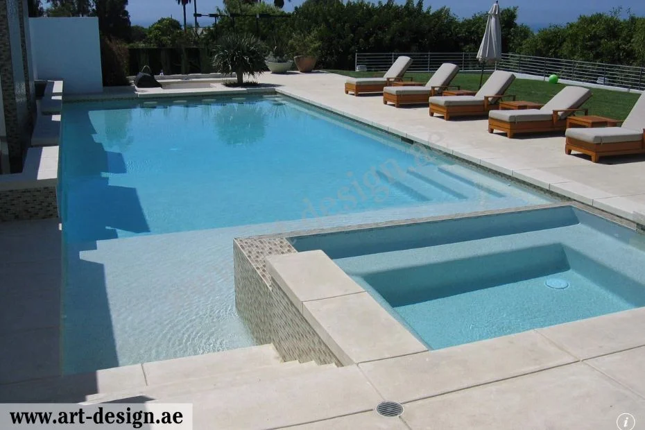 ديكور مسبح منزلي في الامارات 4 استخدم ألوانًا فاتحةً ومُبهجةً