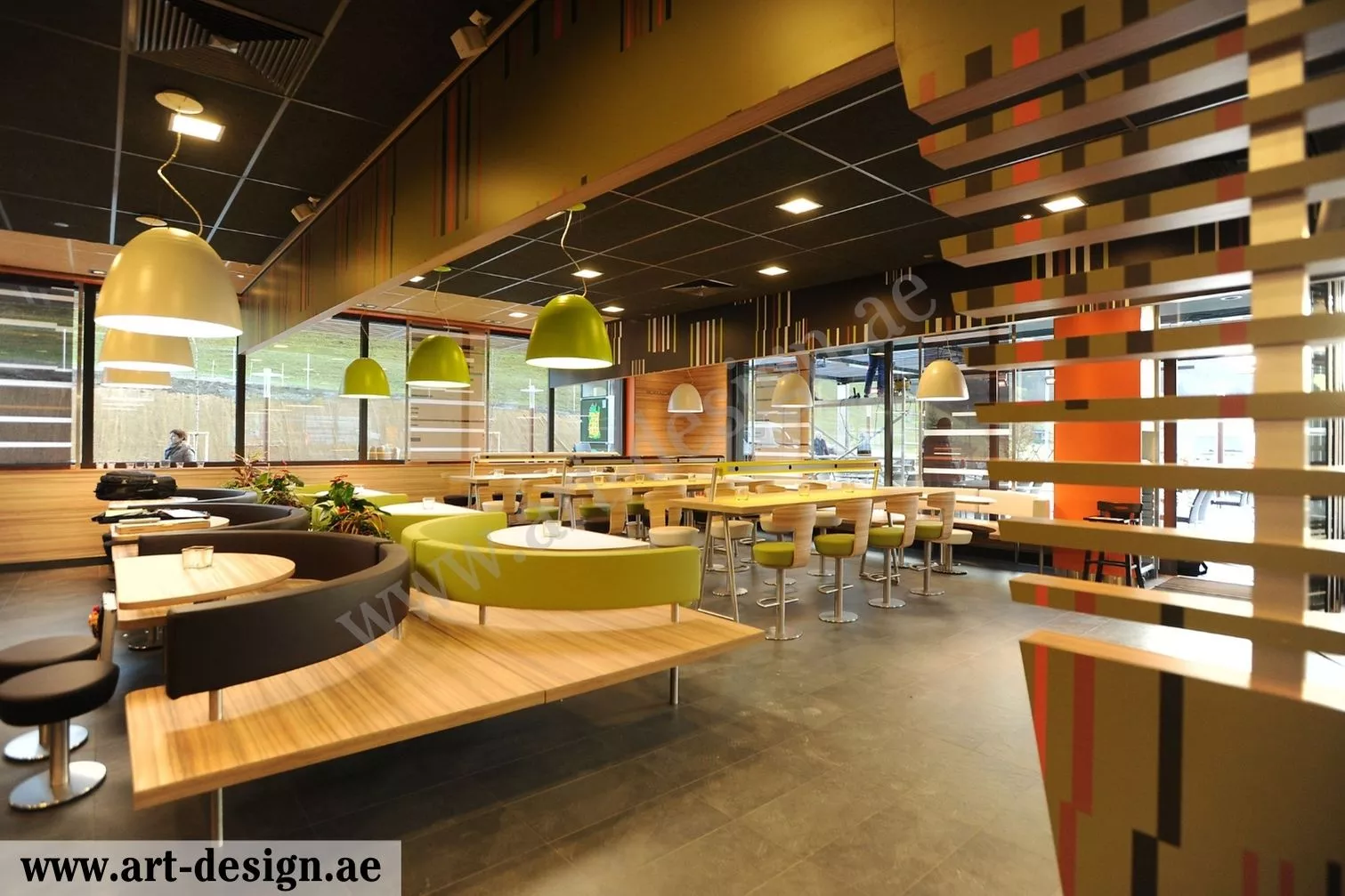 تصميم ديكور مطعم وجبات سريعة في الإمارات 3 تصميم ديكورات مطاعم مودرن