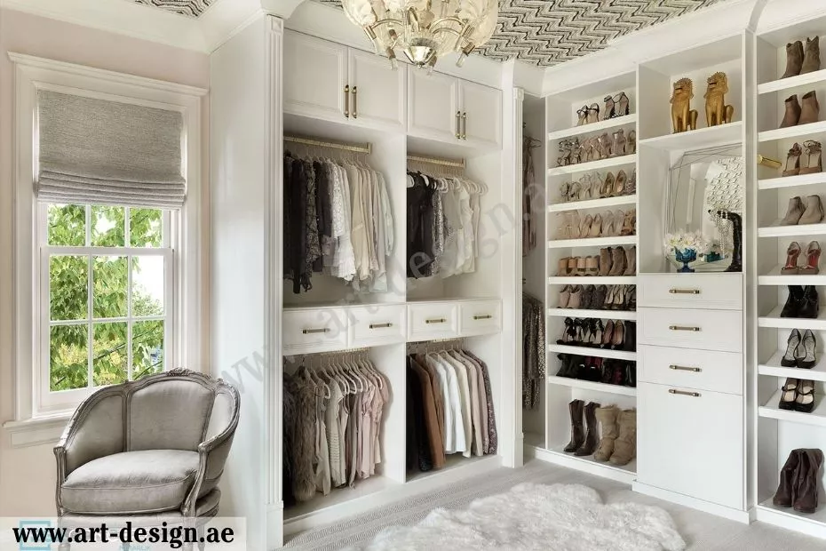 يمكنك إضافة الرفوف والأدراج بما تراه مناسبًا لاحتياجاتك