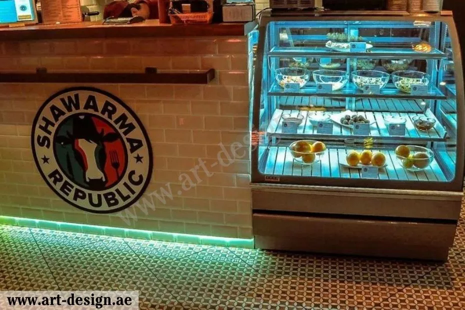 أفكار تصميم مطعم شاورما مبتكرة وفريدة في الإمارات 5 يجب اختيار إضاءة جذابة للواجهة